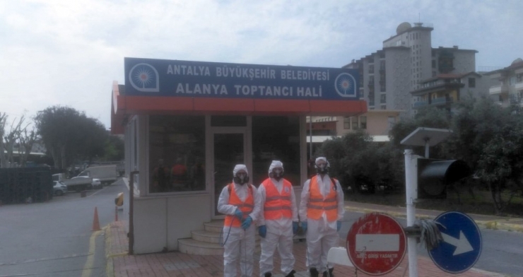 Büyükşehir Toptancı Hallerini Dezenfekte Ediyor