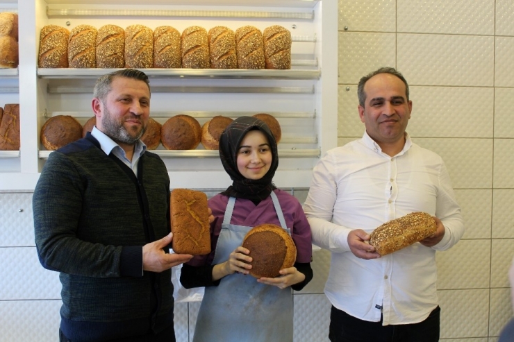 Ekşi Mayalı Ekmek Hem Sağlıklı, Hem Uzun Ömürlü Oluyor