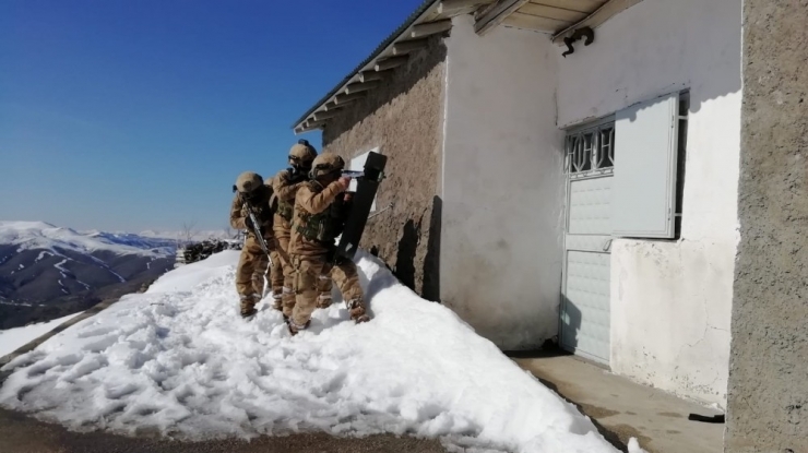 Bingöl’de “Kapan-9 Karer Operasyonu" Başlatıldı