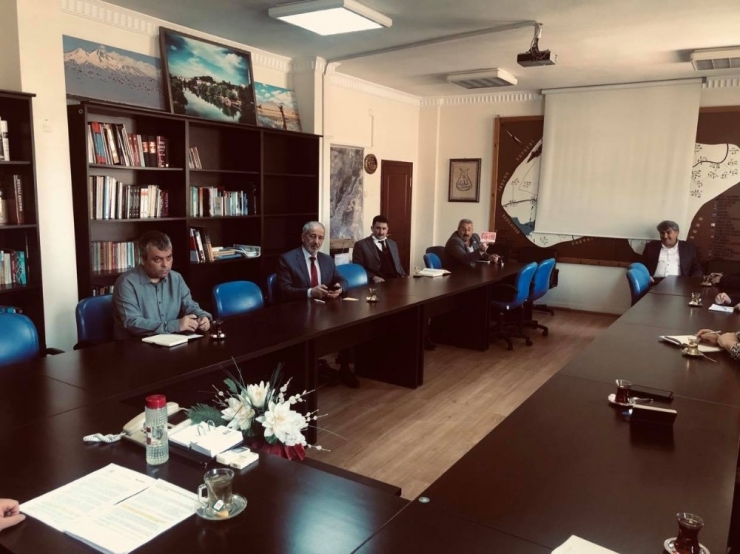 Develi’de Koronavirüs Değerlendirme Toplantısı Yapıldı