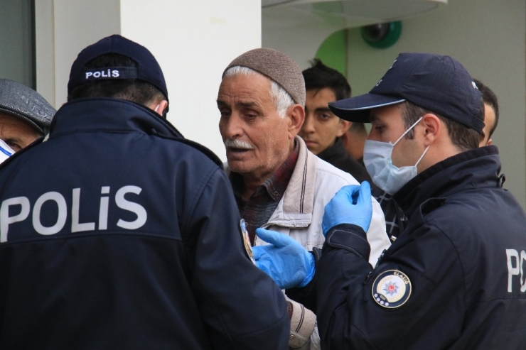 Polis, Sokağa Çıkan 65 Yaş Üstü İçin Nöbette