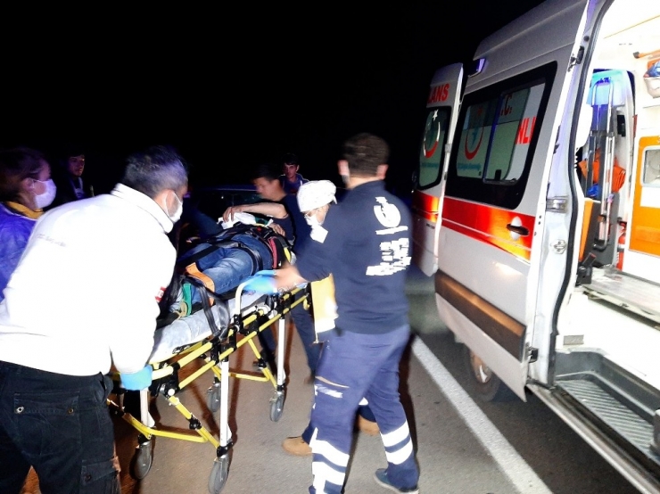 Fethiye’de Köpeğe Çarpan Otomobil Devrildi; 6 Yaralı