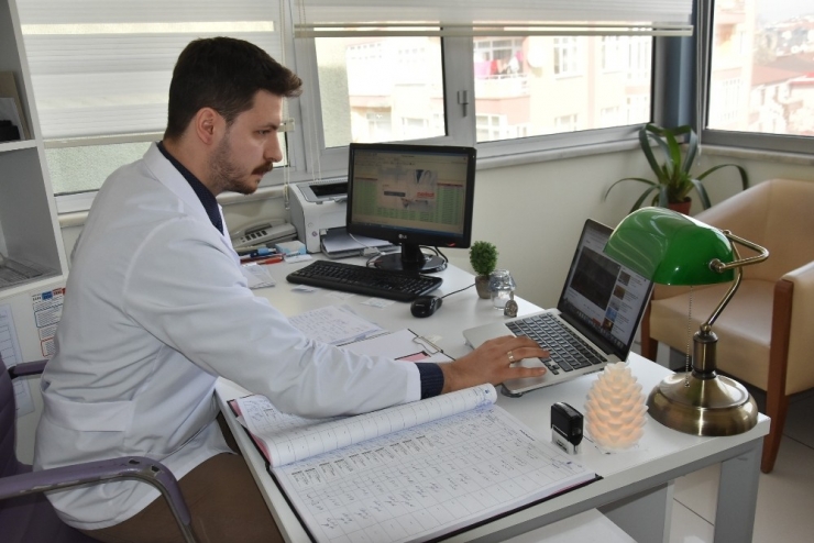 “Sosyal Medyadan Yapılan Yanlış Paylaşımlar Toplumun Psikolojisini Bozuyor”