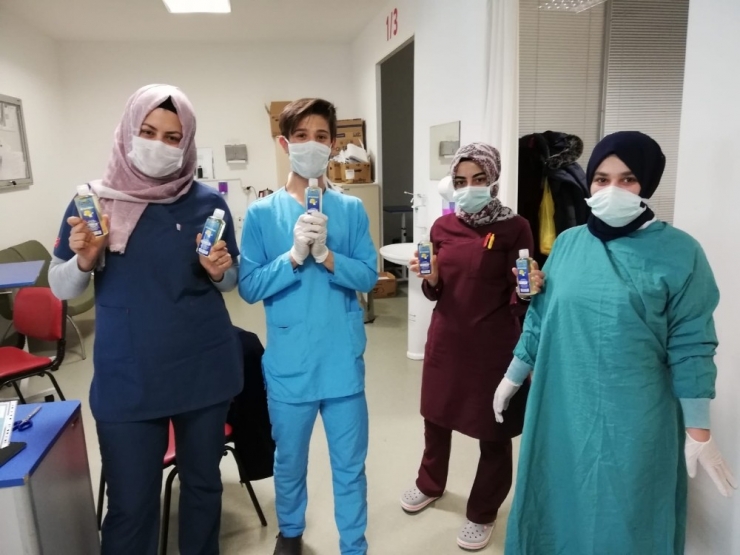 Kolonya Üreticisinden Sağlık Çalışanlarına Çam Kolonyası