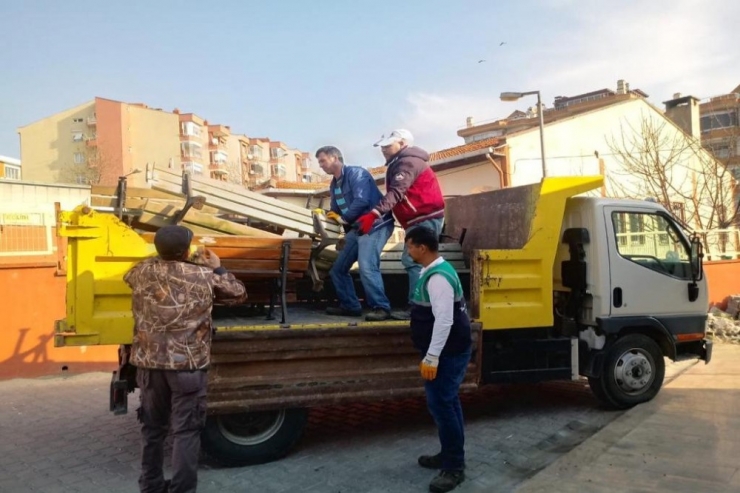 Süleymanpaşa’da Tüm Banklar Kaldırıldı