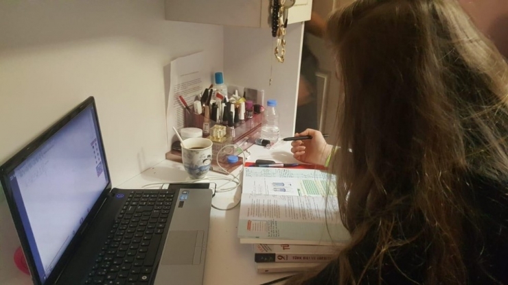 Uzaktan Eğitimde İlk Ders Zili Çaldı