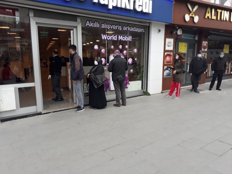 Bankalar Yeni Mesai Saati Uygulamasına Başladı