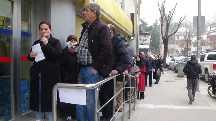 Resmî Kurumlarda Korona Mesafesi