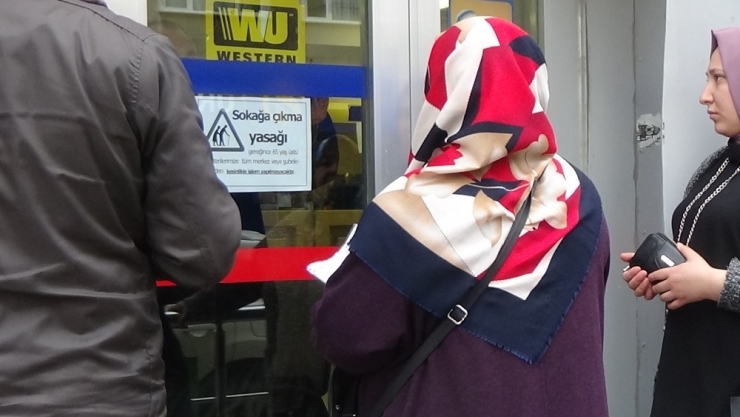 Resmî Kurumlarda Korona Mesafesi