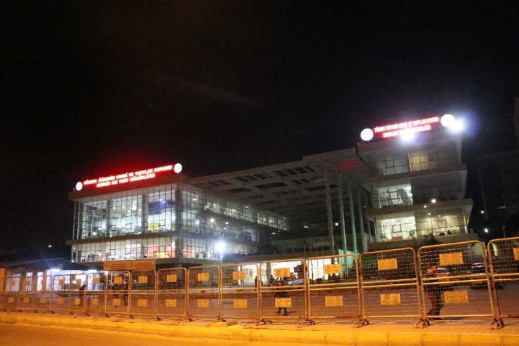 Kktc İle Lübnan’dan Gelen Öğrenci Ve Tır Şoförleri Mersin’de Karantinaya Alındı