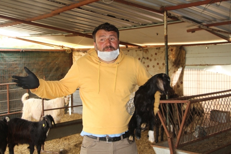 Manavgatlı Zavadanak Bekir’den 65 Yaş Üzeri Yaşlılara Çağrı: “Ebeler, Dedeler Sokağa Çıkmayın”