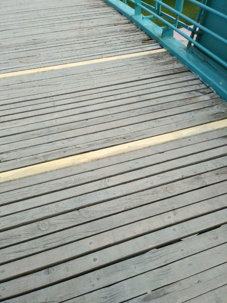 Üst Geçidin Yıpranan Zemin Parçaları Yenilendi