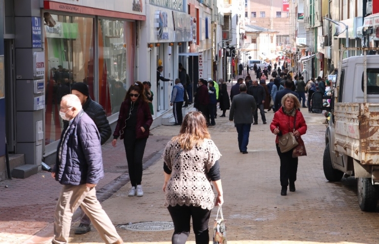 Sivaslılar, Korona Virüs Uyarılarına Aldırış Etmedi