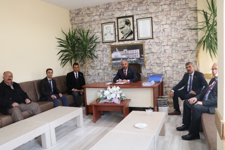 Yaşlıların İhtiyaçları Bir Telefonla Karşılanıyor