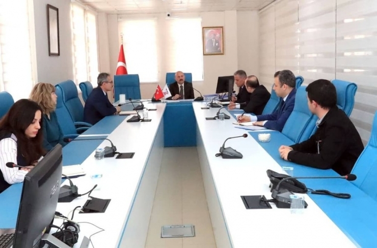 Vali Varol’dan ’Vefa İletişim Merkezi’nde İnceleme