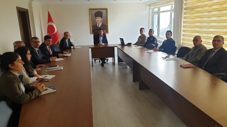 Arguvan’da Yaşlıların İhtiyaçları Karşılanıyor