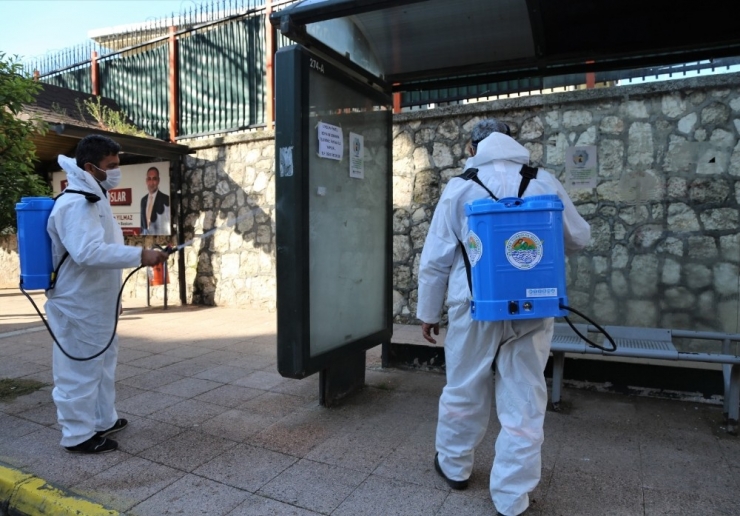 Toroslar’da Dezenfekte Çalışmaları Devam Ediyor