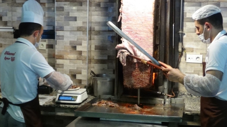 Sağlık Çalışanlarına Dürümlü Destek