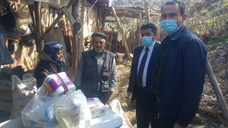 Yaşlılara ‘Vefa’ Oluyorlar