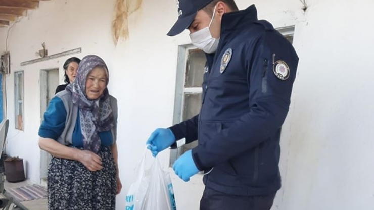 Kırıkkale’de Yaşlıların İhtiyaçları Karşılanıyor