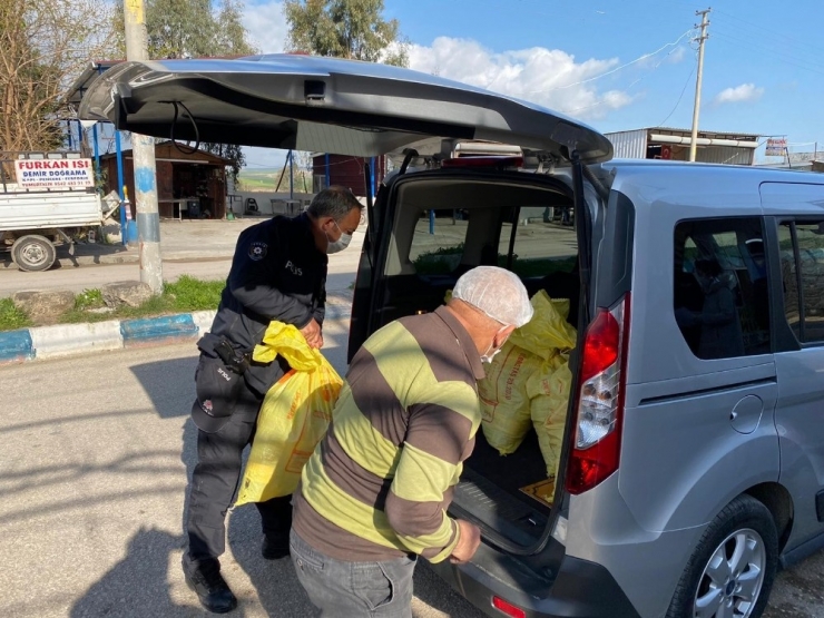 Yaşlı Vatandaşların İmdadına Polis Yetişti