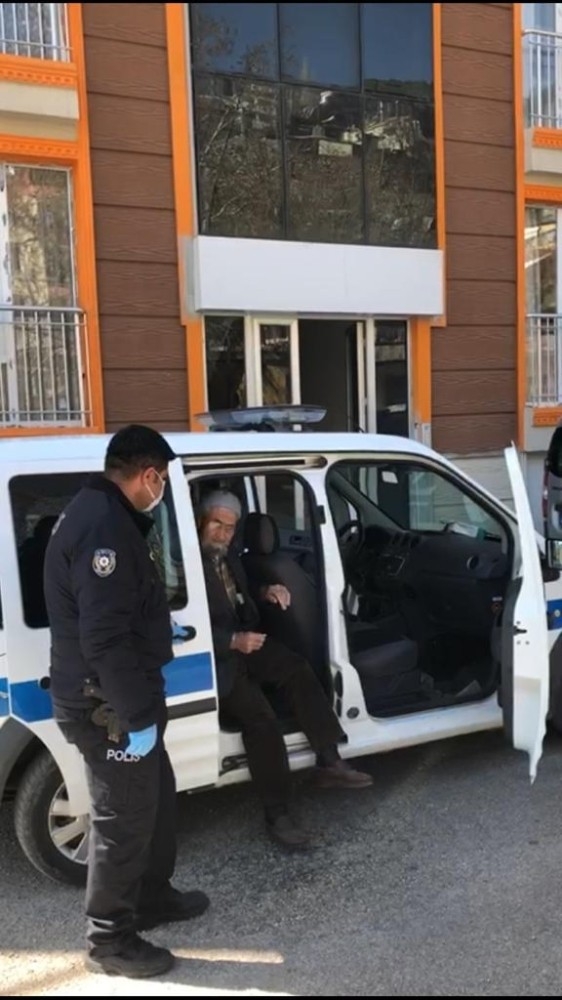 Polis Önce Anonsla Uyardı Sonra Yaşlıları Tek Tek Topladı