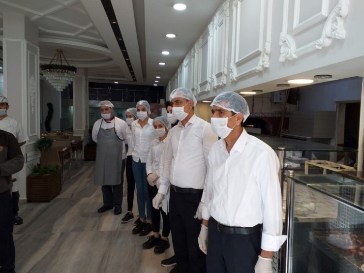 Zabıtadan Esnafa Korona Virüs Bilgilendirme