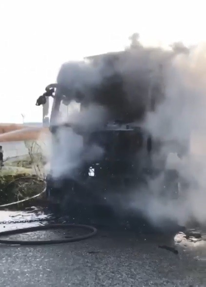 Nakliye Tırı Cayır Cayır Yandı