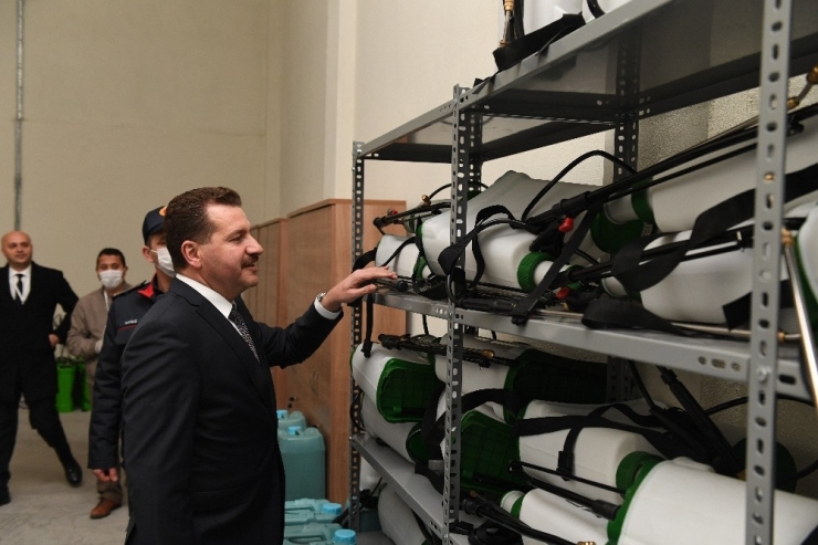 Bakom Covid-19 İle 24 Saat Mücadele Ediyor