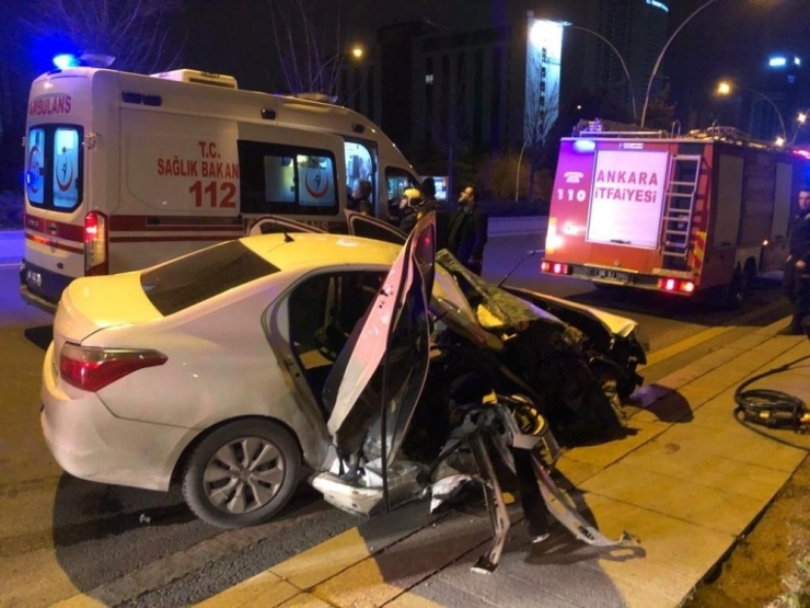 Başkent’te Ehliyetsiz Sürücü Kaza Yaptı: 2 Yaralı