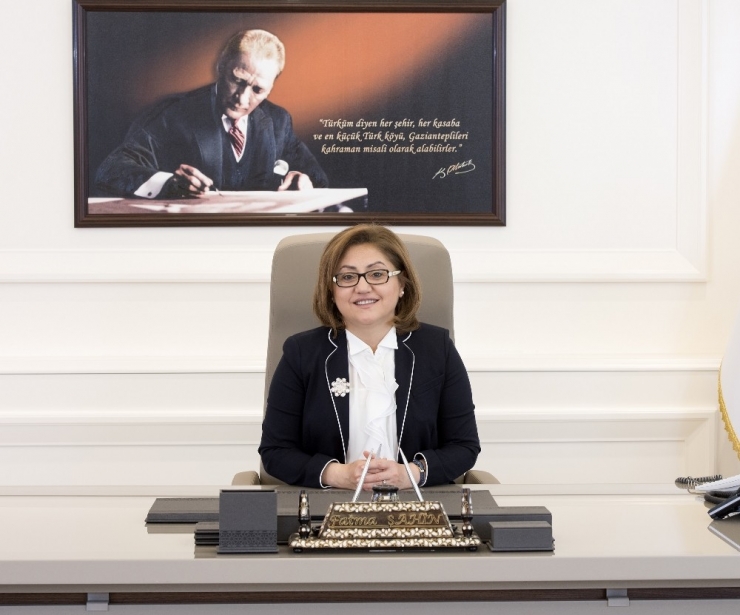 Belediye Personellerine Bin Lira İkramiye