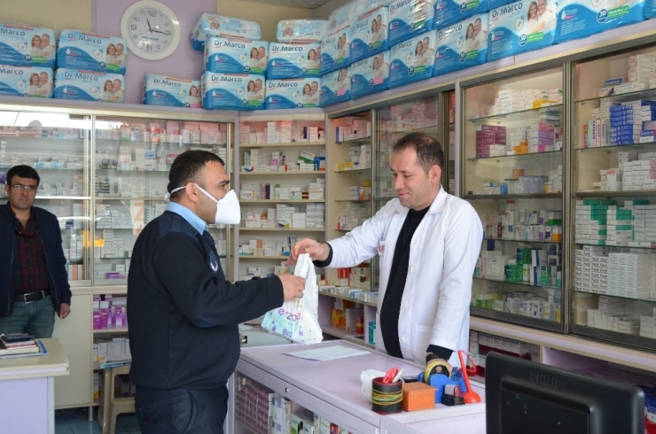 Yaşlı Vatandaşların İhtiyaçlarını Zabıta Ekipleri Karşıladı