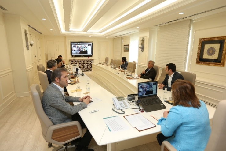 Büyükşehir’den Şehir Girişlerinde Ateş Ölçer Uygulaması