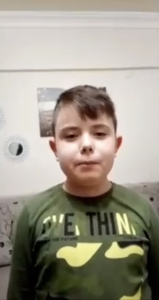 Torunlardan Dedelerine Ve Ninelerine ’Evde Kalın’ Çağrısı