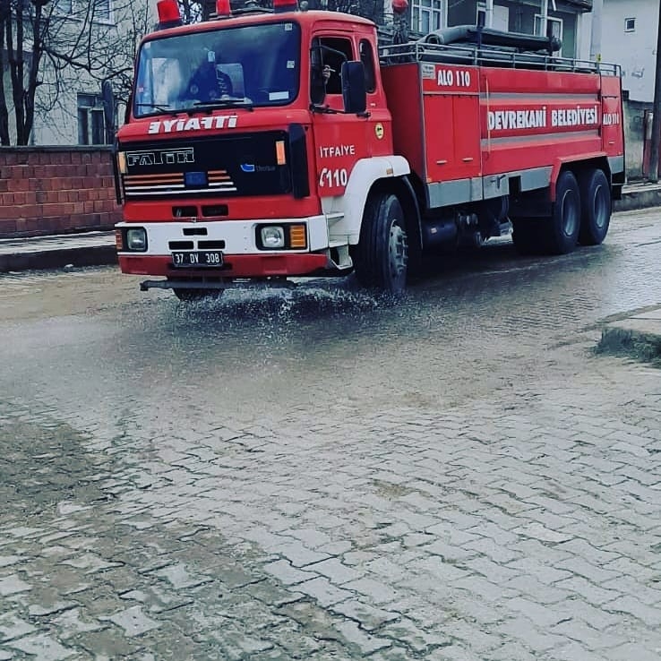 Devrekani Belediyesi, Tüm Cadde Ve Sokakları Yıkadı