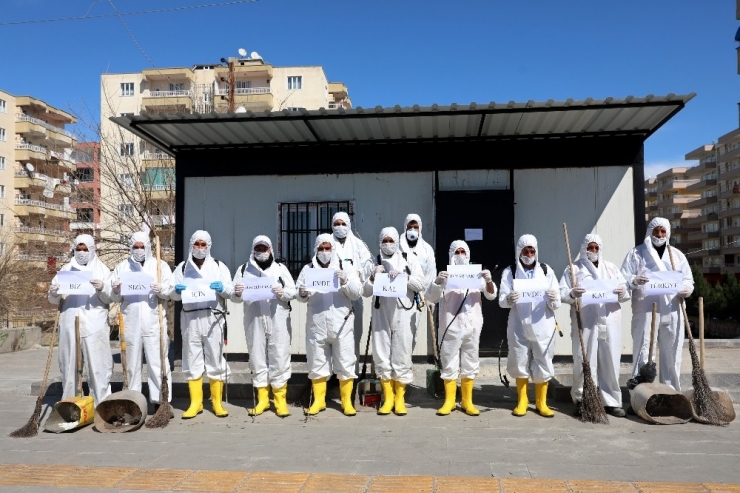 Diyarbakır’da Dezenfekte Çalışmaları Aralıksız Sürüyor