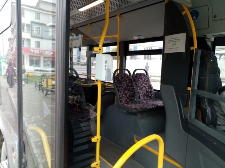 Düzce’de Otobüslere Dezenfektan Kutuları Yerleştirildi