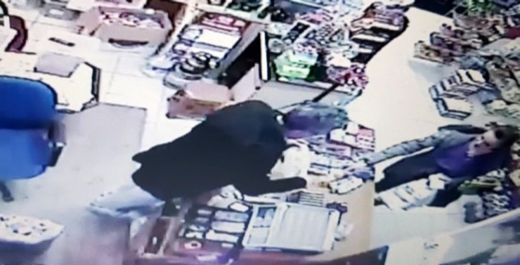 Arkadaşı İle Plan Yapıp Eski Karısını Boğarak Öldüren Zanlı Yakalandı