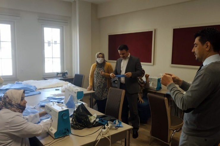 Şiran’da Maske Üretimi Başladı