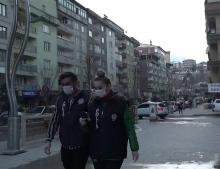 Hakkari Polisinden ‘Evde Kalın’ Çağrısı