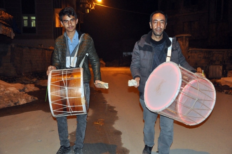 Sağlık Çalışanlarına Davullu Destek