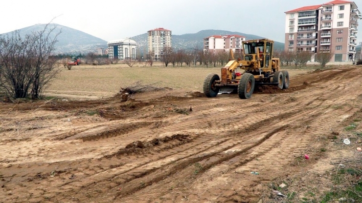 Isparta’da 155 Dönümlük Yeni Alanda 7 Km’lik Yeni Yollar Açılıyor