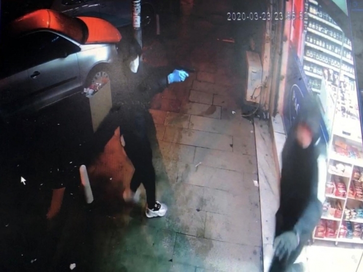 İstanbul’da Silahlı Çatışma Kamerada