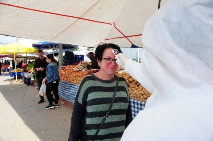 Kemer’de Halkın Ateşi Ölçülüyor