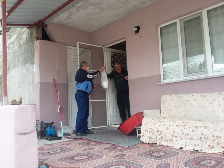 Gölbaşı Belediyesi Yaşlıları Yalnız Bırakmıyor