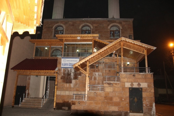 Varto’daki Camilerden Korona Virüse Karşı Dua Yapıldı