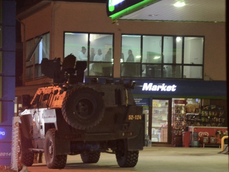 Eski Belediye Başkanı 2 Kişiyi Öldürüp, İntihara Teşebbüs Etti