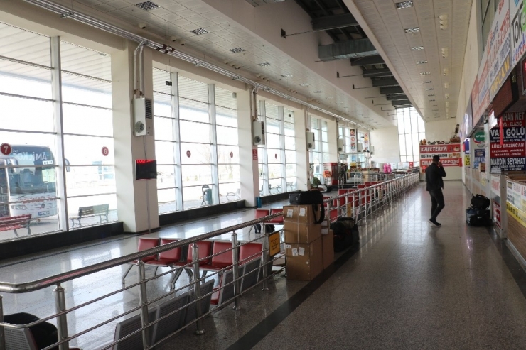 Sivas Otogarında İn Cin Top Oynuyor