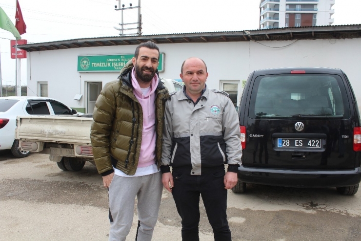 Belediye İşçileri Çöpte 80 Bin Liralık Saat Aradı