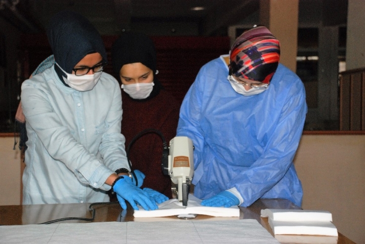 Nene Hatun’un Torunları Maske Üretiyor